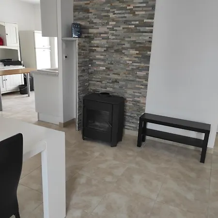 Semesterbostad Chez Charlette *